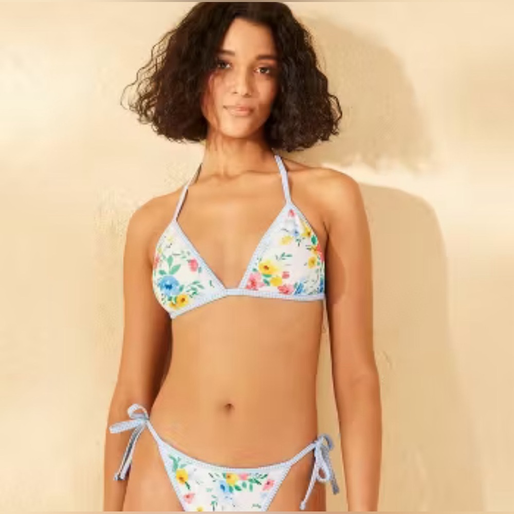 Women's Contrast Binding Fixed Triangle Bikini Top - Wild Fable.  Size L.  NWOT.